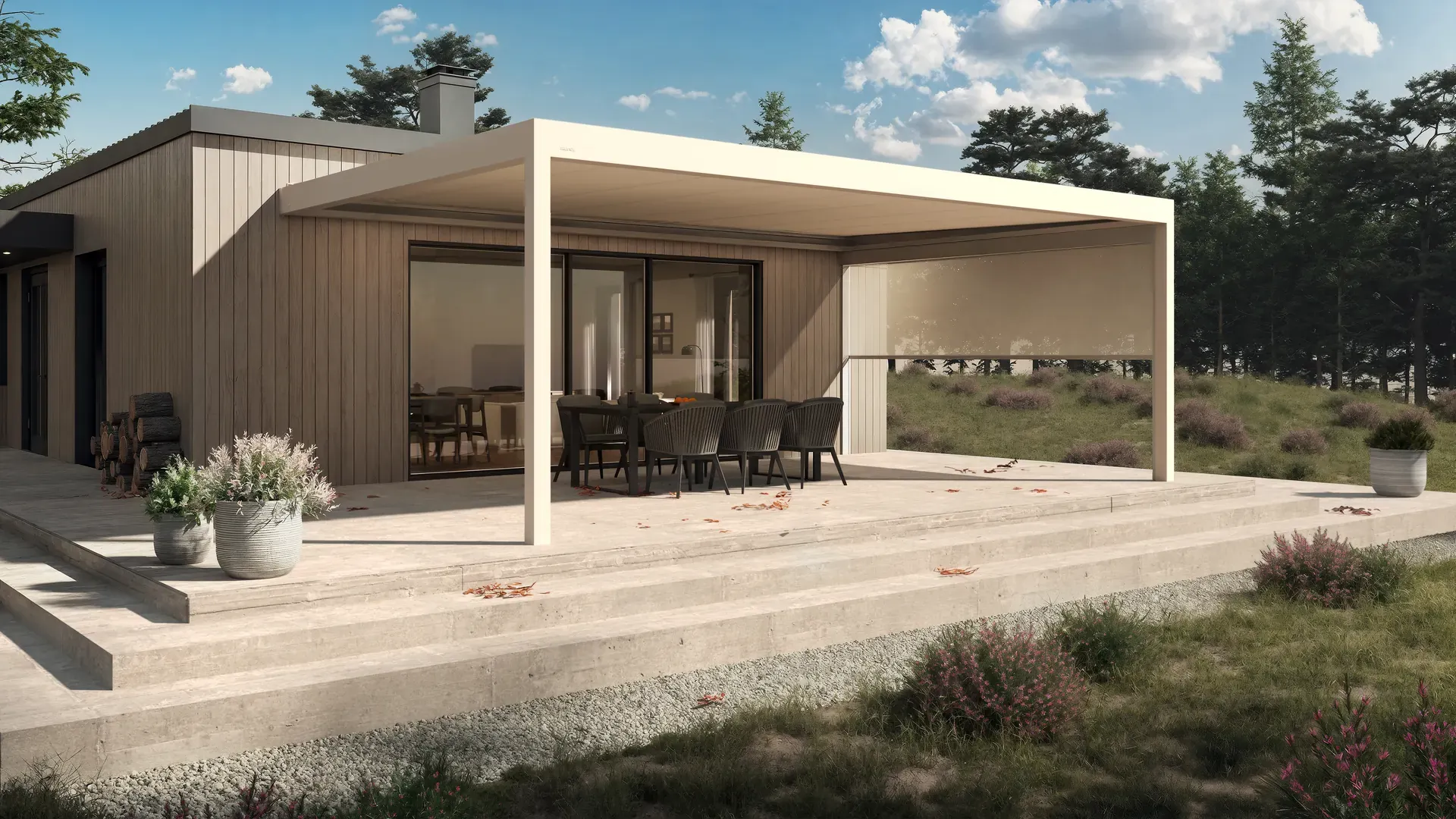 Grossflächiges Textildach B310 über einer Terrasse mit Essplatz an einem modernen Holzhaus, dahinter offene Landschaft